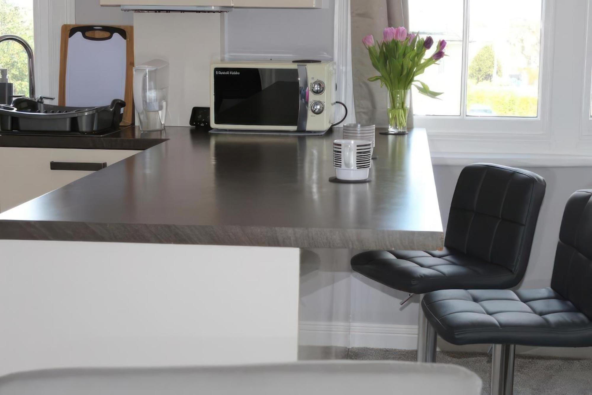 Lovely 2 Bed 2 Bath Flat With Free Parking Poole Εξωτερικό φωτογραφία