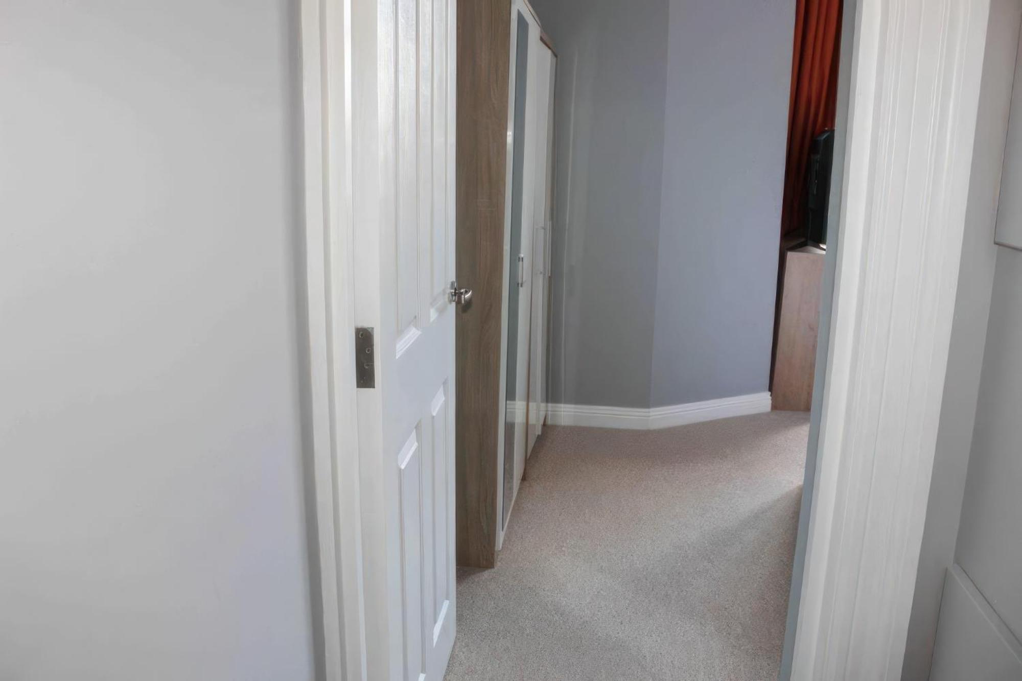 Lovely 2 Bed 2 Bath Flat With Free Parking Poole Εξωτερικό φωτογραφία