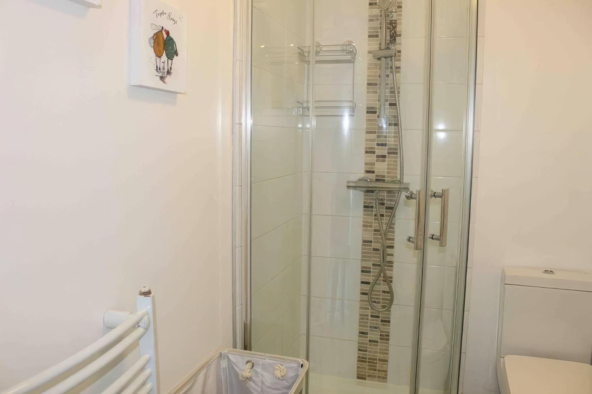 Lovely 2 Bed 2 Bath Flat With Free Parking Poole Εξωτερικό φωτογραφία